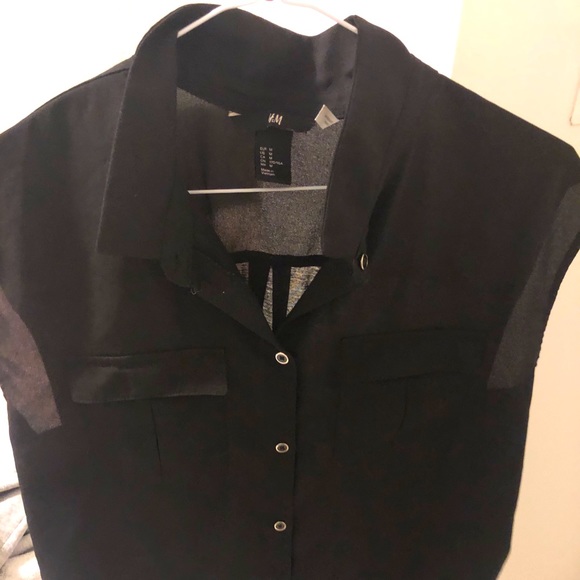 Sleeveless blouse - Picture 2 of 2